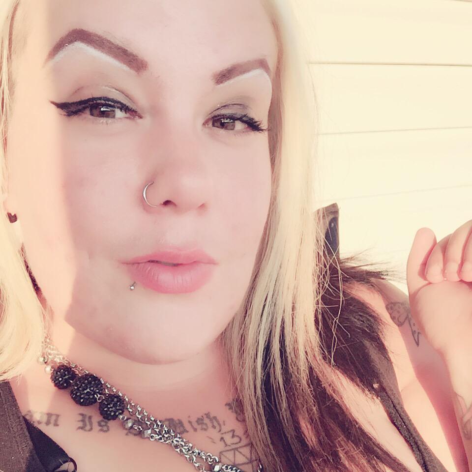 aDollfaceTerror's tweet photo. You're all I ever wanted. #makeup #girlswithtattoos #tattooedgirls #effyourbeautystandards #followme #ifollowback 💋 http://t.co/RKX5FCROaa