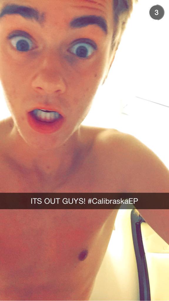 VINEGIRLS2015's tweet photo. Yayayayaya yayayayaya @JackJackJohnson @jackgilinsky @JackAndJackReal #CalibrasksaEP #CalibraksaEP http://t.co/RZPtdHWMAR