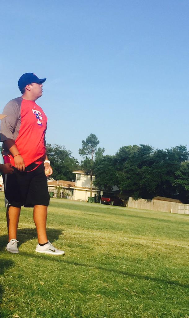 kingpaco1_'s tweet photo. NWTS #CoachPaco 😎 http://t.co/vzGaA0qDl5