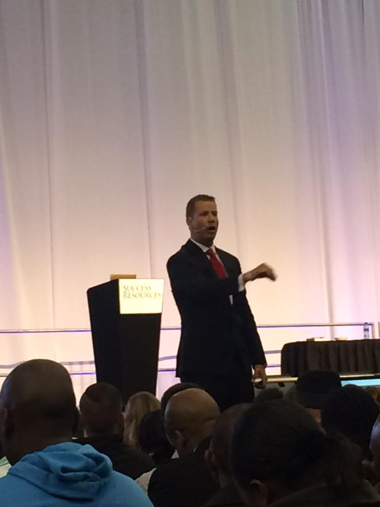 Its_ThaBang's tweet photo. #WishList get coached by @JTFoxx  #success #wealth #entrepreneur http://t.co/NuTUe8Qixf