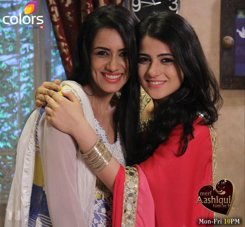 saumya_markanda's tweet photo. Awwwwwwwww!! #SuperCute #OnscreenRivals #OffscreenBesties #OnTheSetsOfMATSH #LovelyPic #Adorable #Ishani #Ritika😍😘👭 http://t.co/8p0eSjjkTM