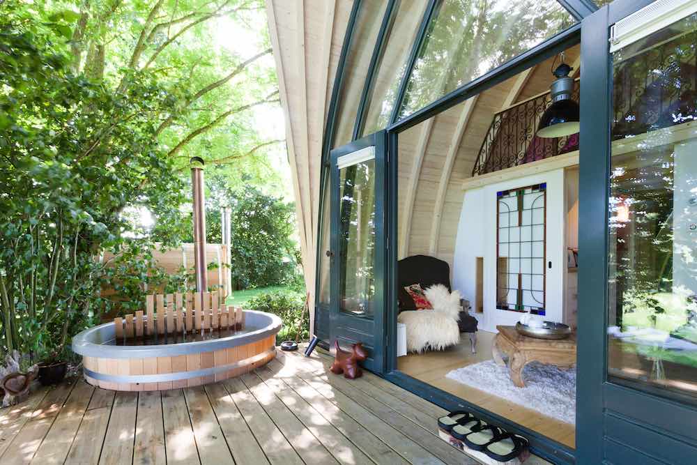 oh wow er is weer een nieuwe Love Bubble bij! Een romantisch, luxe wellness adresje bit.ly/1veqr22