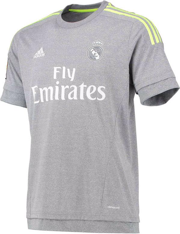 Eurosport on Twitter: "Real Madrid wearing their 'away kit', or pyjamas as we like to call them. http://t.co/V8J25WDHT3" Twitter