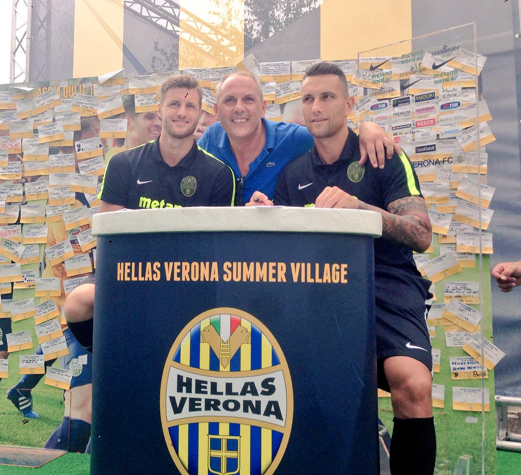 HellasVeronaFC's tweet photo. #Racines che coppia all'Hellas Village! Ci sono @jacoposala e @BoskoJankovic11, che poi Tirano La Bomba #HVFC http://t.co/z2ljUvcyL0