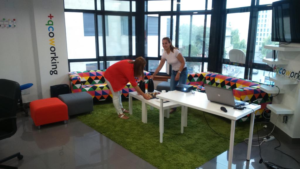 Preparativos para un nuevo "Desayuno con currantes"