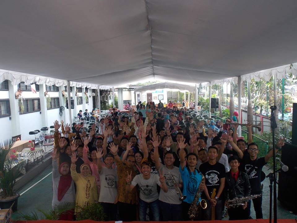 Juni di SMPN 15 Bandung :)