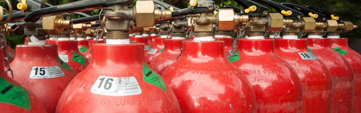 Drukke dag! Maar alle blussers en communicatiemiddelen zijn weer onderweg naar de evenementen. ow.ly/Q1Ah1