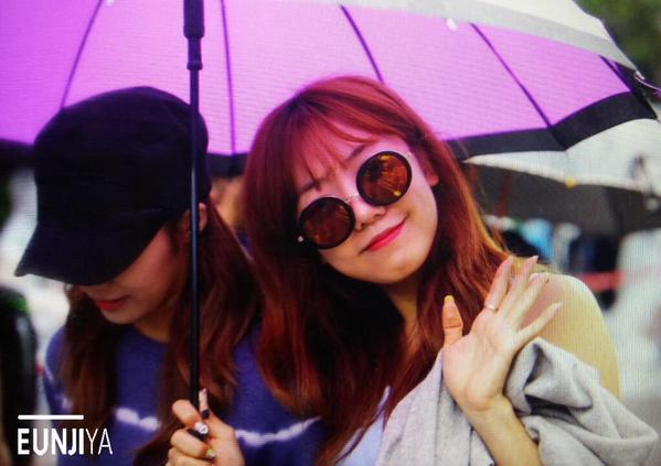 EunMiworld's tweet photo. [PIC] 150724 Apink @ KBS Music Bank arrival :: Eunji (@Apinkjej) and Namjoo
by; ejya_

#이핑크 #정은지 #윤보미 http://t.co/P0aF1FTJYy