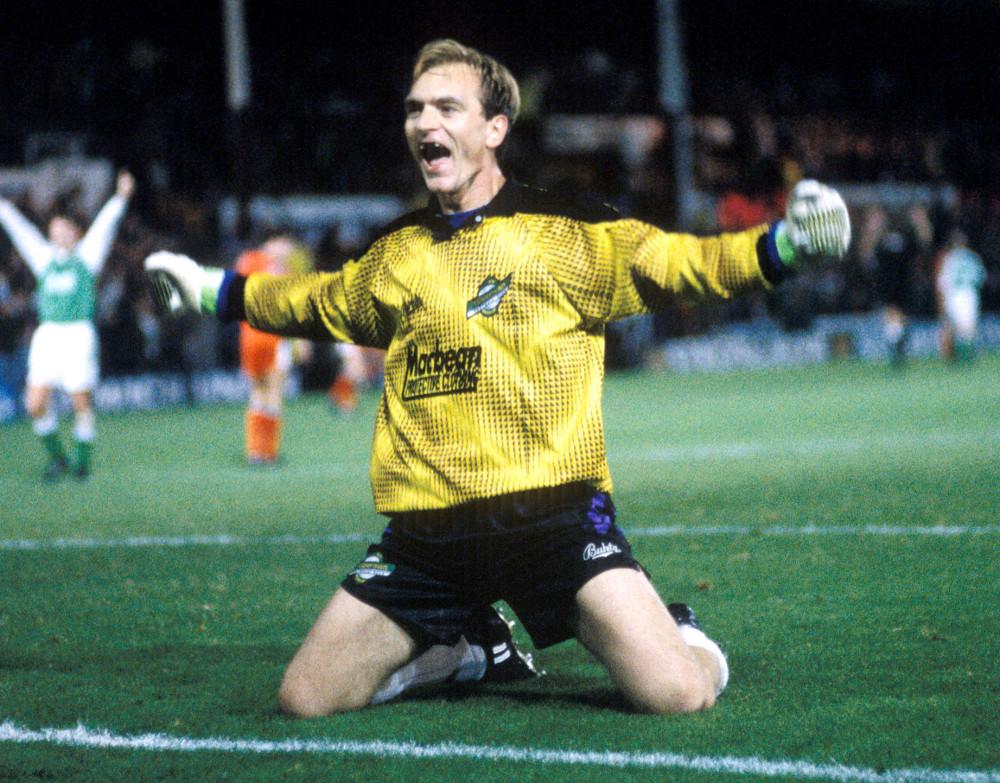 Happy birthday to former goalkeeper Jim Leighton, who is 57 today. His career comeback at was legendary! 