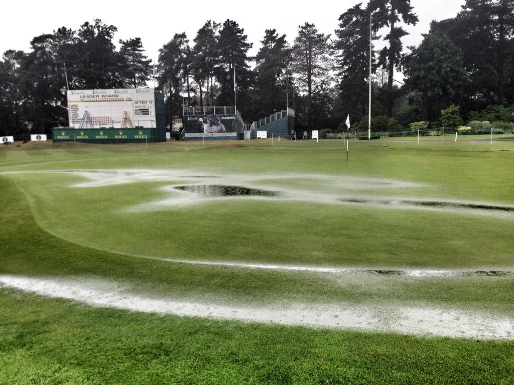 Play abandoned for the day. Round 2 to restart tomorrow at 08:00 local time.