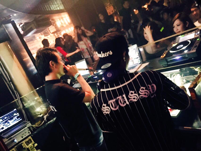 DJ_GLO_'s tweet image. 加藤くんが甘いメロディーで
女子を魅了してる😕💋
#ea1ns 4th #DJSID