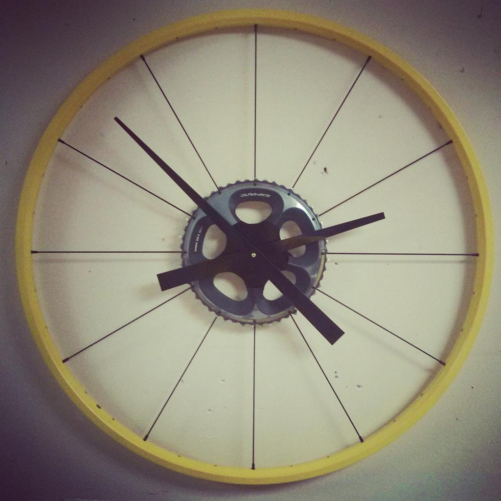 RideOnUpCyclery's tweet photo. The #YellowJersey needs a #TDF #inspired #bicycle clock https://t.co/JCZGHtnaxk #handmade #handcrafted #timeless http://t.co/Wep4TAbvdv