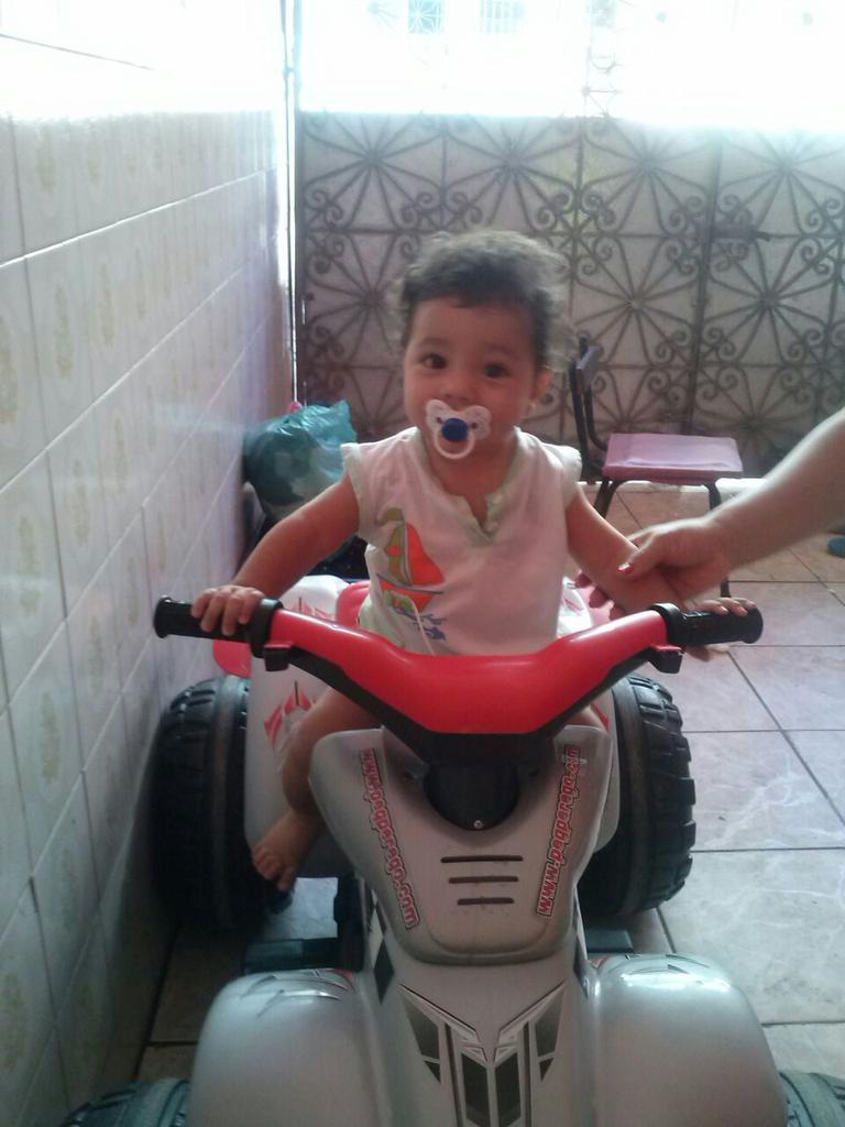 JoelsMaia87's tweet image. Meu filho de motoca kkkkk