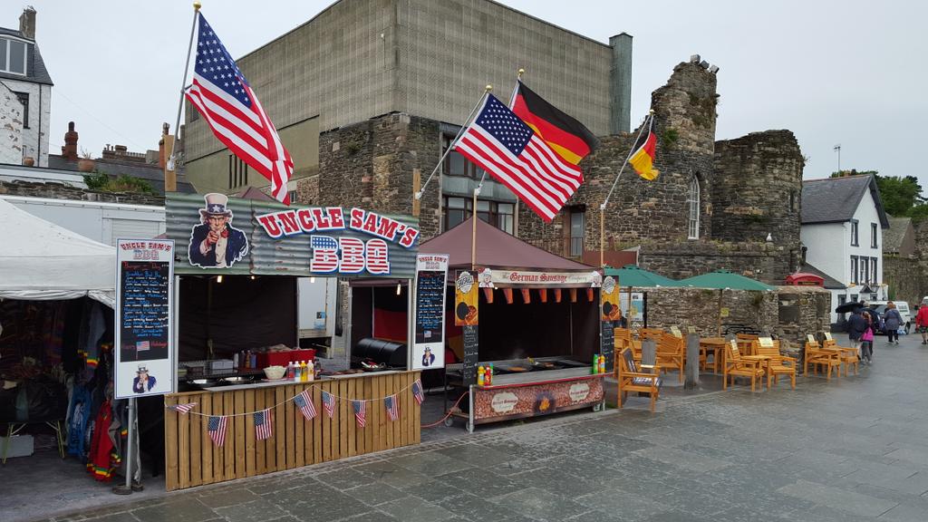 And we are officially open!!! Get yourself down conwy harbour and grab our favorite bacon and syrup 6oz BEEF BRGR!!