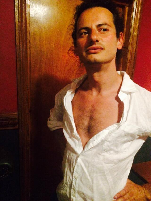 3compassese8's tweet image. DAVE FRANKLYN/ 
DJING/ Saturday/ 8-12.30/ Free
electo/hiphop/garage/party tunes/ 
JUST LOOK AT HIM
@hellohellodave