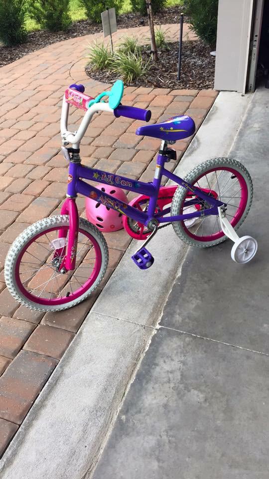 FosterCloset's tweet photo. #donation #given to a 5yr old who #firsttime rode a bike @FosterCloset w GLEE! #witnessing #utterJOY #fromyour💚2ours http://t.co/Q5dfCIbtfq