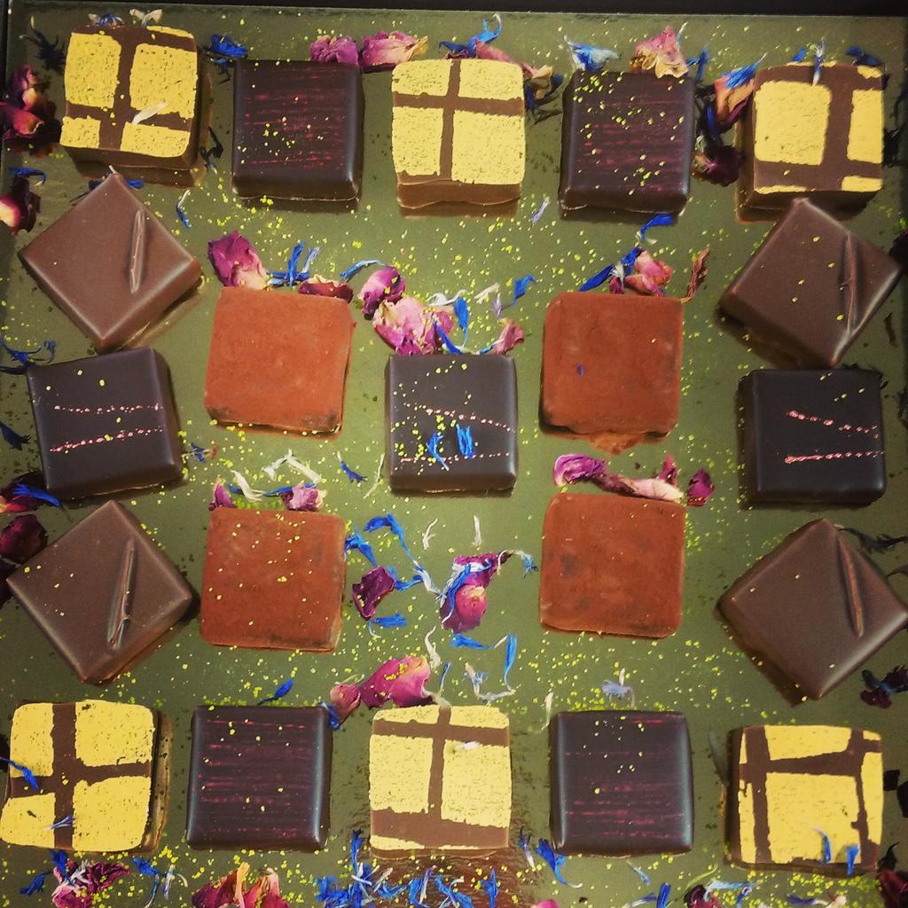 brawdotie's tweet photo. #chocolate selection for guests @Laroussefoods @CocoaAtelier #Dublin http://t.co/p5px6xnh5a