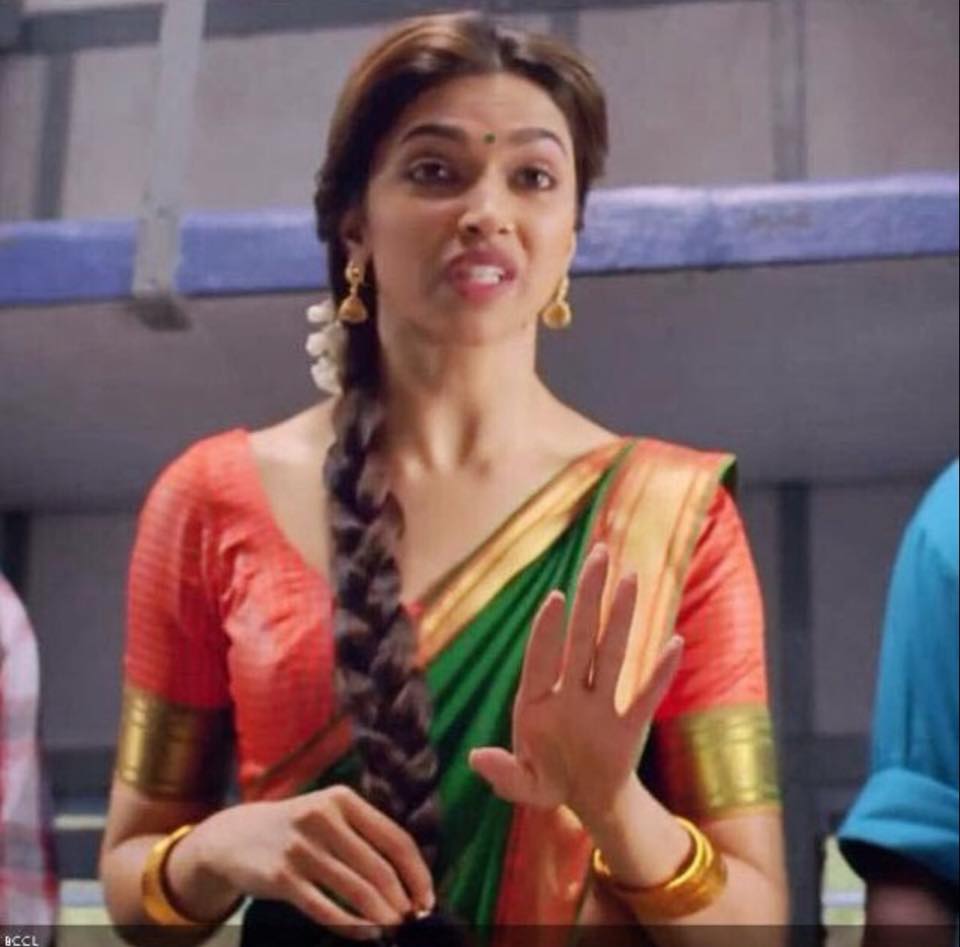 ZoomTV's tweet photo. #FilmyCaption - Give a filmy caption to this image. http://t.co/PoJamCOGEn