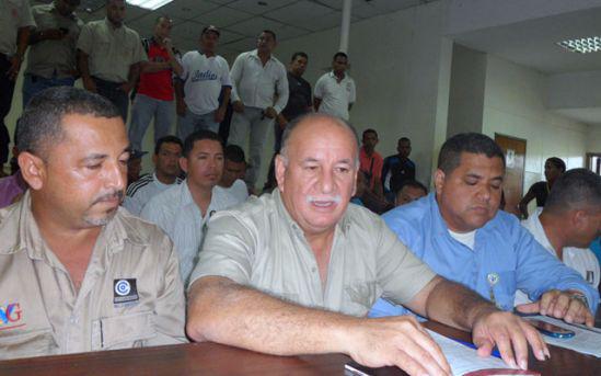 CorreodelCaroni's tweet photo. #Mosbase llama a organizarse contra un “gobierno hambreador” http://t.co/wyXf9pLna7 #LaboralCDC http://t.co/T2iqAHT43K