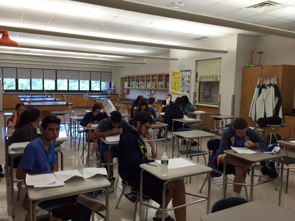 coachsomma's tweet photo. These kids love working on DBQ's #APbridge  #FRHSD http://t.co/aHb1pqWgWn