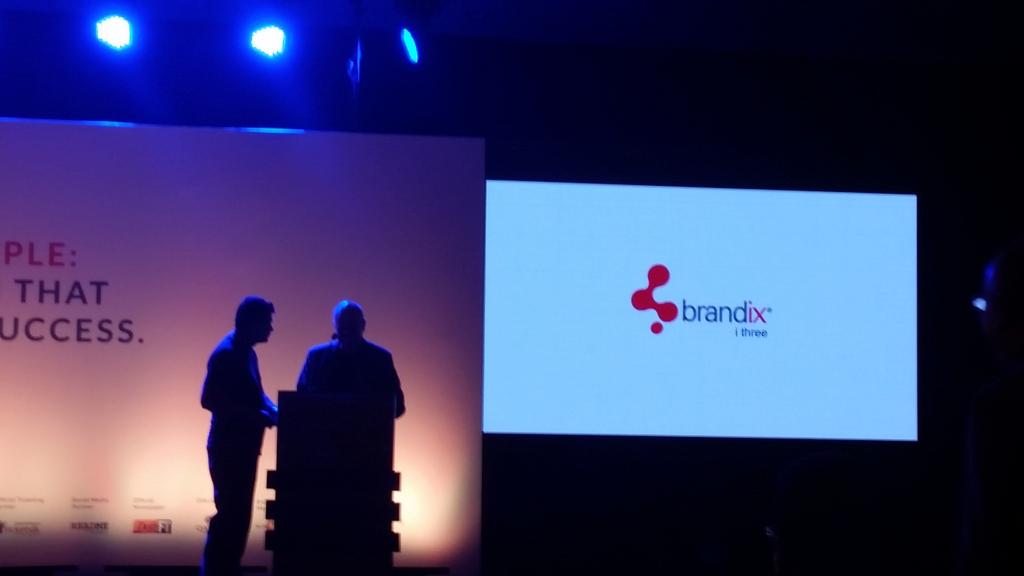 OshanaD's tweet photo. #keninsl #brandixi3 http://t.co/m8khv1vp28