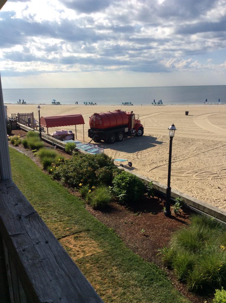 Dfreedman's tweet image. @rjresorts thanks 4 the smelly wake-up call at 7am I don't recall this in the brochure #poorplanning #emptyapologies