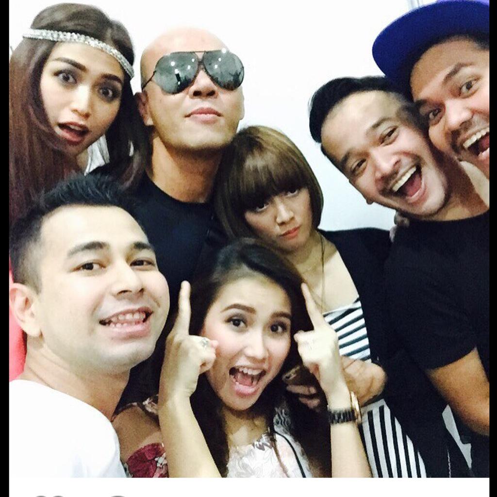 ayu_kathy's tweet photo. Congratulation! @ckjessica @corbuzier semoga lenggeng ya @aytingnew92 @Shaheer_S @ruben_onsu @jedarcantik @indrabekti http://t.co/svQqjWot1C