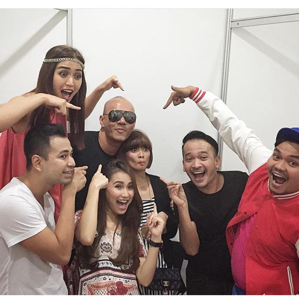 ayu_kathy's tweet photo. Congratulation! @ckjessica @corbuzier semoga lenggeng ya @aytingnew92 @Shaheer_S @ruben_onsu @jedarcantik @indrabekti http://t.co/svQqjWot1C