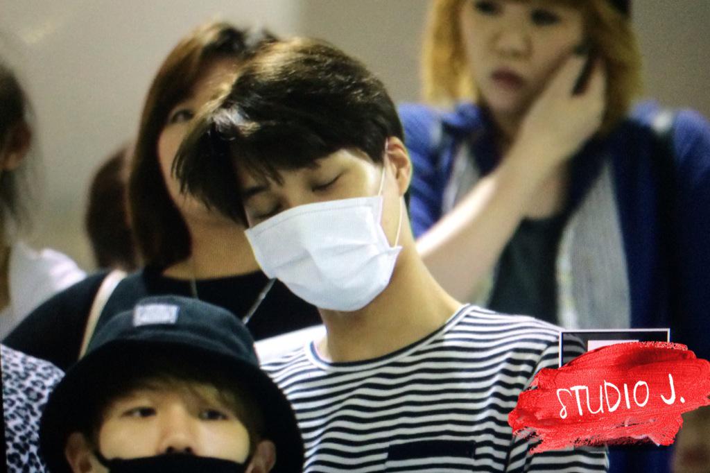 _StudioJongin's tweet photo. 150724 KIX 💤 http://t.co/UyBcDgR2Lm