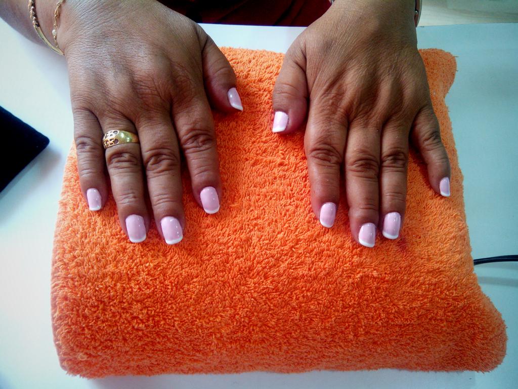 TatiDeMar's tweet photo. Esmaltado permanente . http://t.co/0GOo8vd0oX