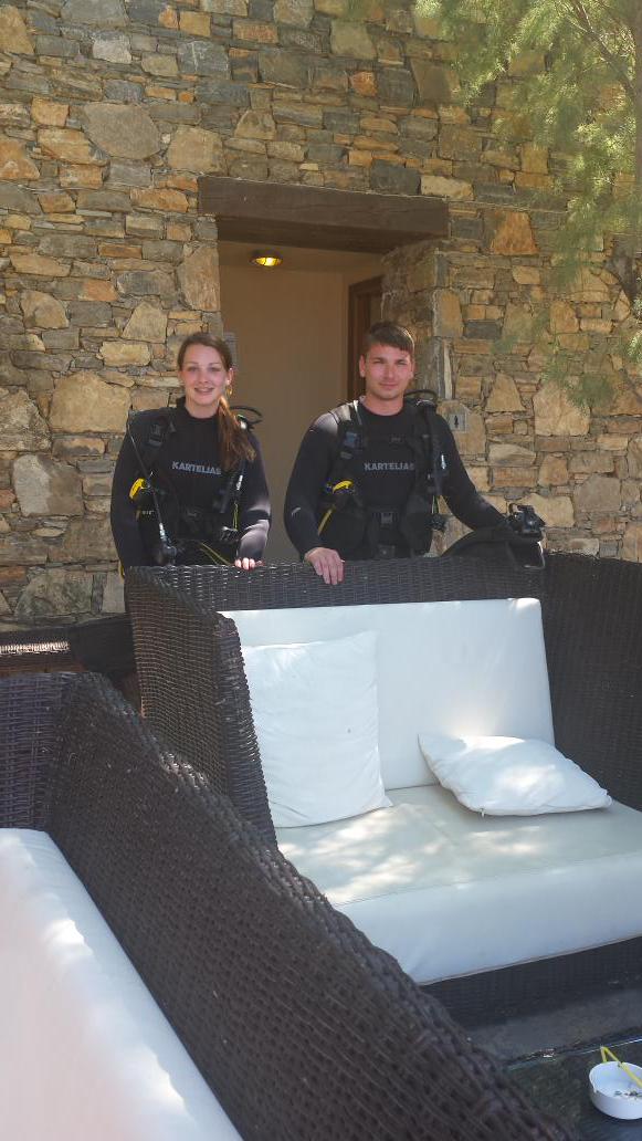 frankland_gemma's tweet photo. @JamesGWarne @Jennifaa22 #scubadiving #Crete #holiday2015 http://t.co/RHa82n1rqH