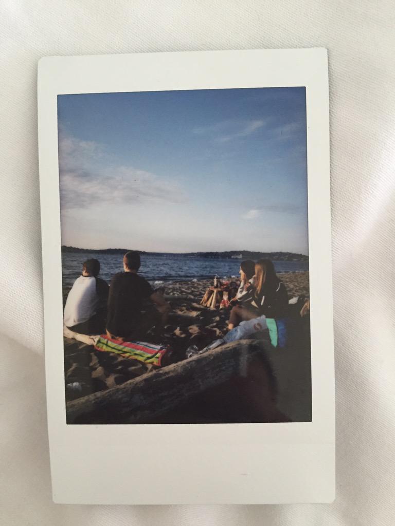 chloealexa_'s tweet photo. Last night was pretty cool ☺️ #alki2k15 #kianashome #minibonfire http://t.co/njQE4u2itq