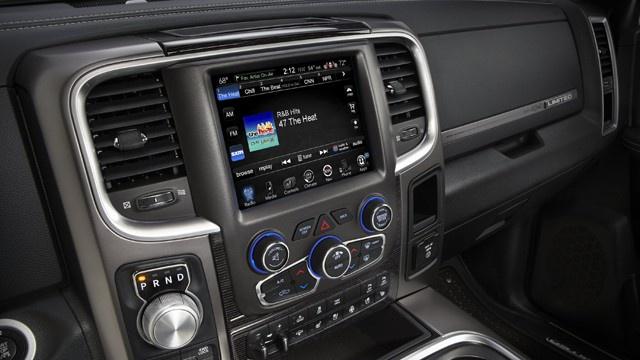 Chrysler is recalling 1.4 million vehicles that can be remotely hacked over the Internet bit.ly/1fsrgTz http://t.co/L4m2PTUJdV