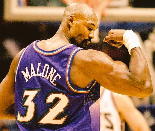Karl Malone, bir ba ka isimle \"Mailman\" happy birthday postac 