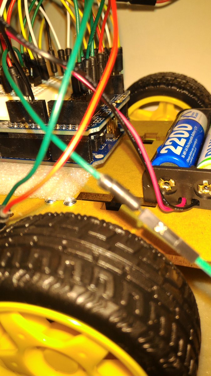 NodebotsUY's tweet image. Es mañana!!! Día internacional de #nodebots. Inscribite en sophilabs.io/nodebots 🚀🍕🍺(últimos lugares)