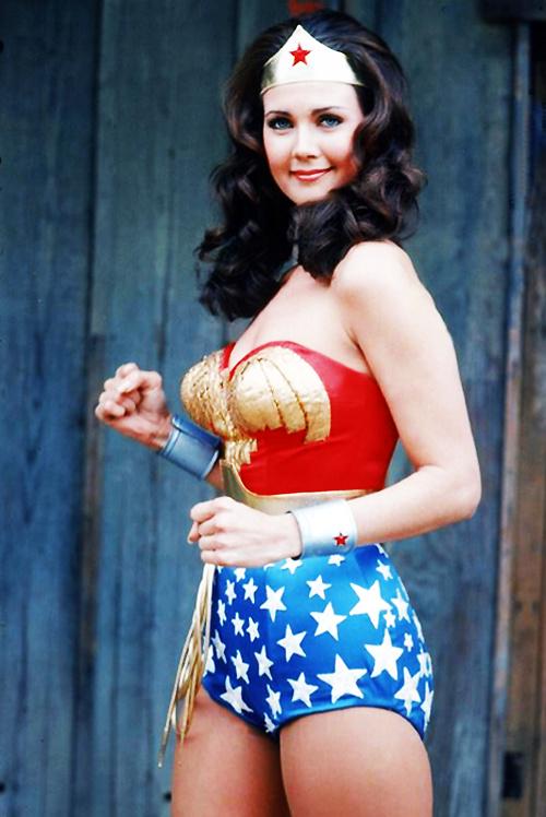 Happy Birthday to the ONE & ONLY Wonder Woman (& my 70s hair idol - along with Jaclyn Smith \natch) Lynda Carter! 