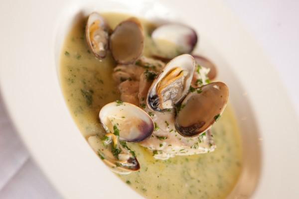 We love food and know you do too! Here's a great list of eats to tackle this year. #foodie eater.com/2015/1/8/74708…