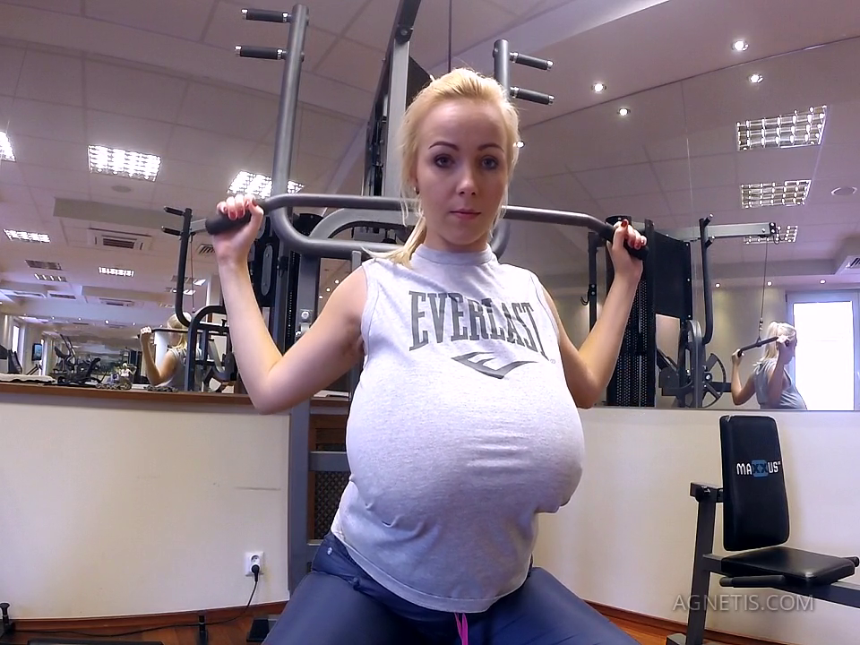 Gym amateur subway pinupfiles