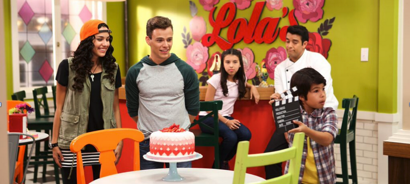 ToniLaChef's tweet photo. RT Si quisieras comer este pastel tan lindo en #Lolas 😋🍴🍰 http://t.co/DNNfWnPDsj