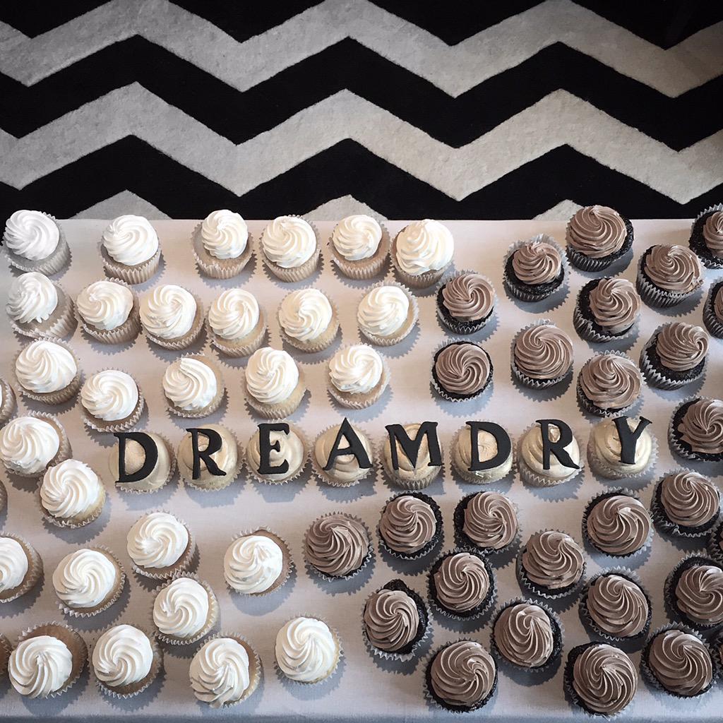 An exceptionally sweet Friday. <a href="/dreamdry/">dreamshy</a> is now open! 🌟#WaldorfAstoria #WaldorfAstoriaChicago
#DreamDry #DreamDryChi