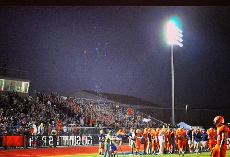 SummitSquad's tweet photo. 28 days Til Friday Night Lights ladies and gents, Let's get rowdy #SPARTYPARTY http://t.co/dZYq20ax4h