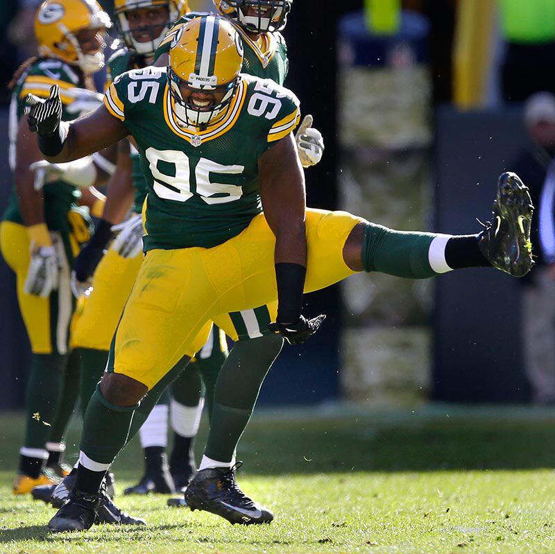 Happy birthday to DE and former star Datone Jones (   