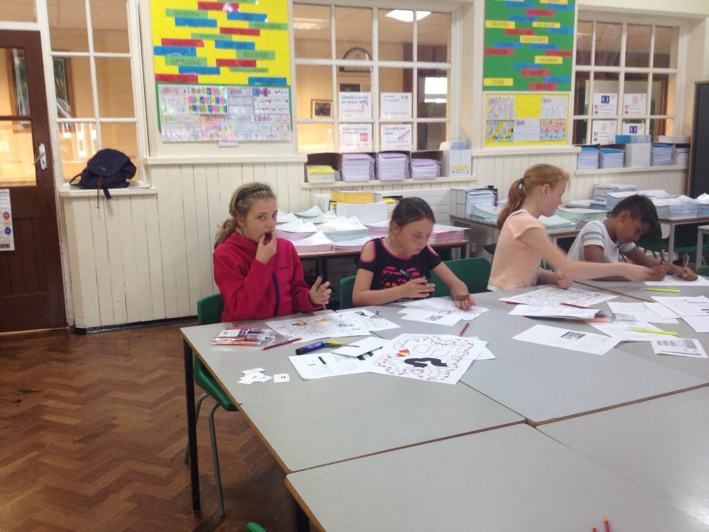 CHS_MFL's tweet photo. Summer school fun!! 🇪🇸🇪🇸🇪🇸 #spanish http://t.co/NiLLZkDTNG
