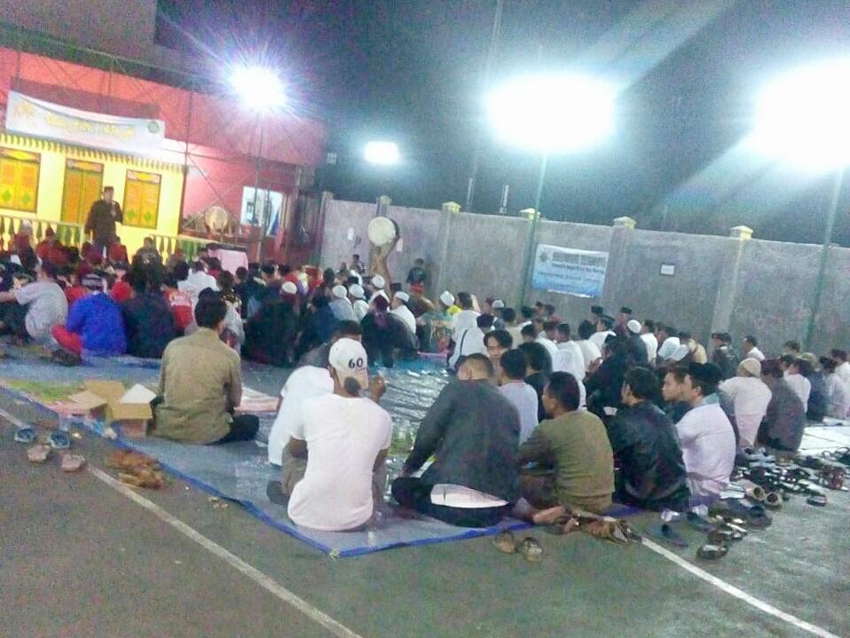 KawanARDY's tweet photo. Acara SIKUMBANG Silaturahim Kumpul Bareng Anak Tenabang di Jl. Sabeni (Lap.RW) | @SuaraJakartaco @BroArdy #TanahAbang http://t.co/cVDXGLmXlh