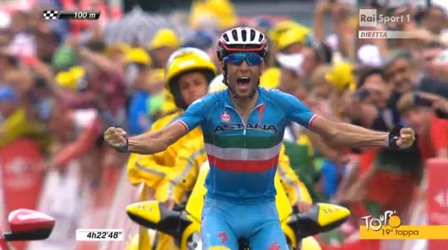 capuanogio's tweet photo. Emozione #Nibali #tdf15 http://t.co/cRbTU8qxlI