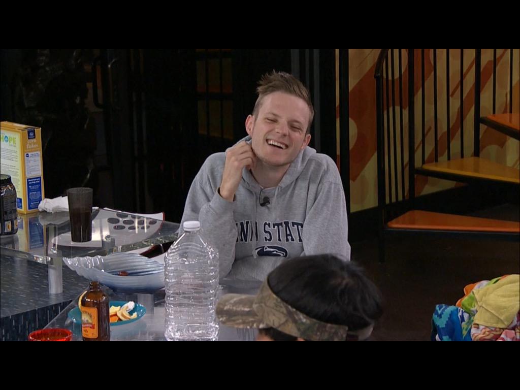 BayaniFFXIV's tweet photo. Let's all just take a minute..... good?? Okay carry on. #BB17 #mancrush #imnotafraidtosayit http://t.co/cGhJfdEfNm