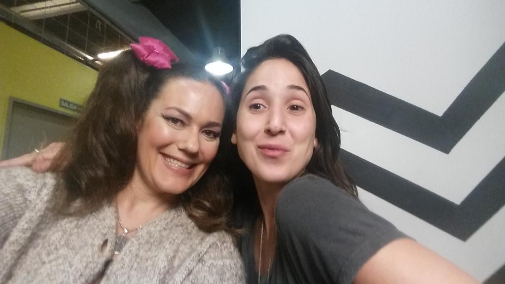 amparofc's tweet photo. Muchas gracias @Clara_makeup quedó divino!!!! http://t.co/GF8jiP8OKX