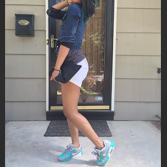 ASHworthbentley's tweet image. Running around #nike #custom #firstpair