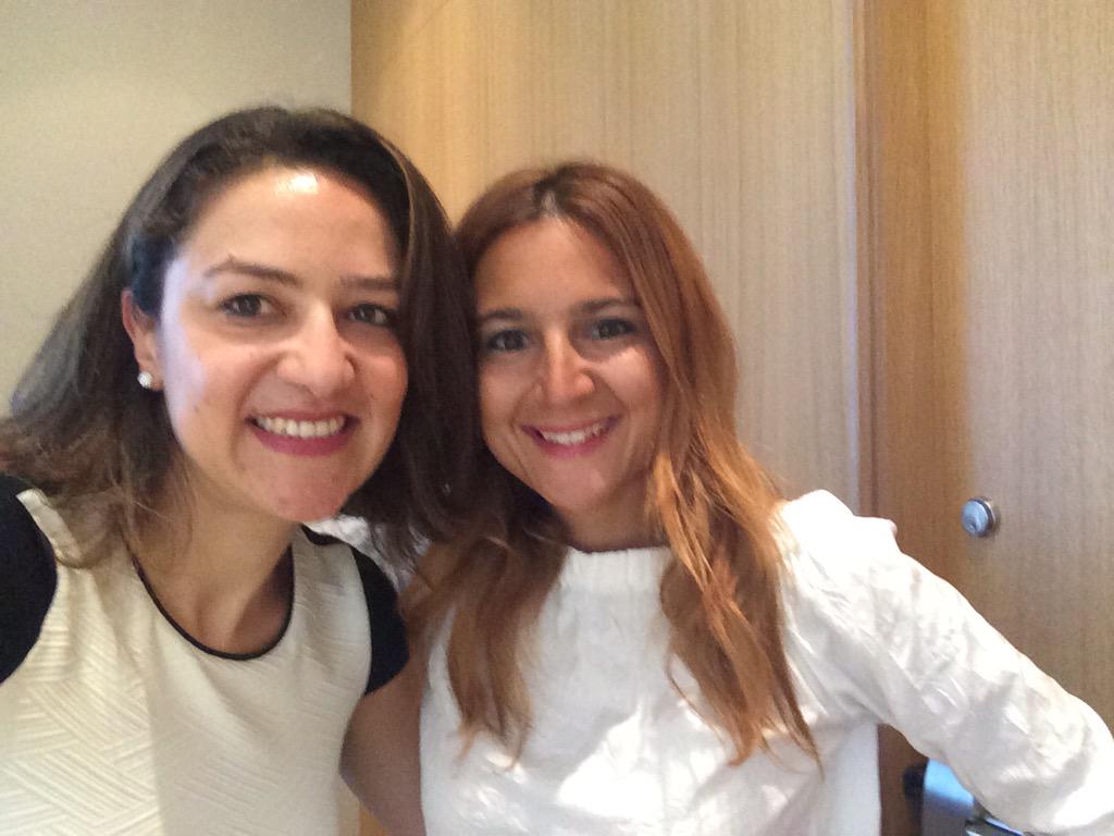 LinaDuqueMBA's tweet photo. .@FadiaAUB Look who I ran into in Toronto! #AGBUFocus @AUBAlumni #AUB @ifi_aub http://t.co/o1sTU0CEol