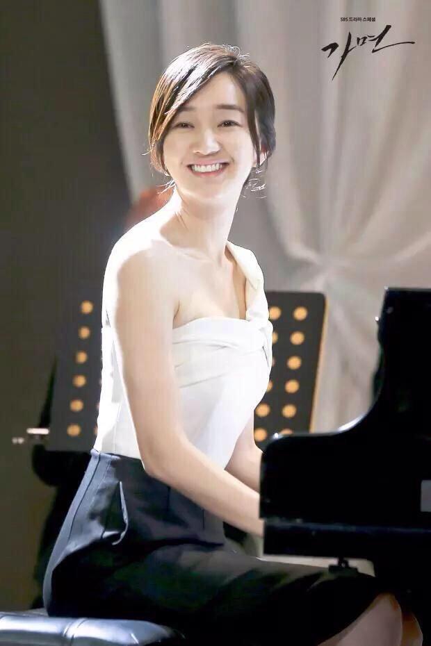 Oh yes it\s her birthday today! Happy birthday soo ae! 